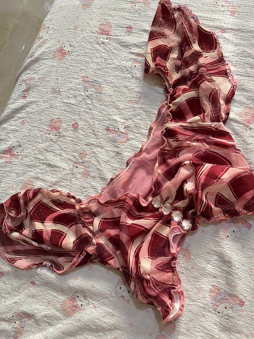Y2k Vintage Pink Crop Top Sequined (Category: Others Tops) located in Cabanatuan. Submitted by winx_closeth (Listing ID 1470425891, Image 1). Description: Flaw: need higpitan yong garter.