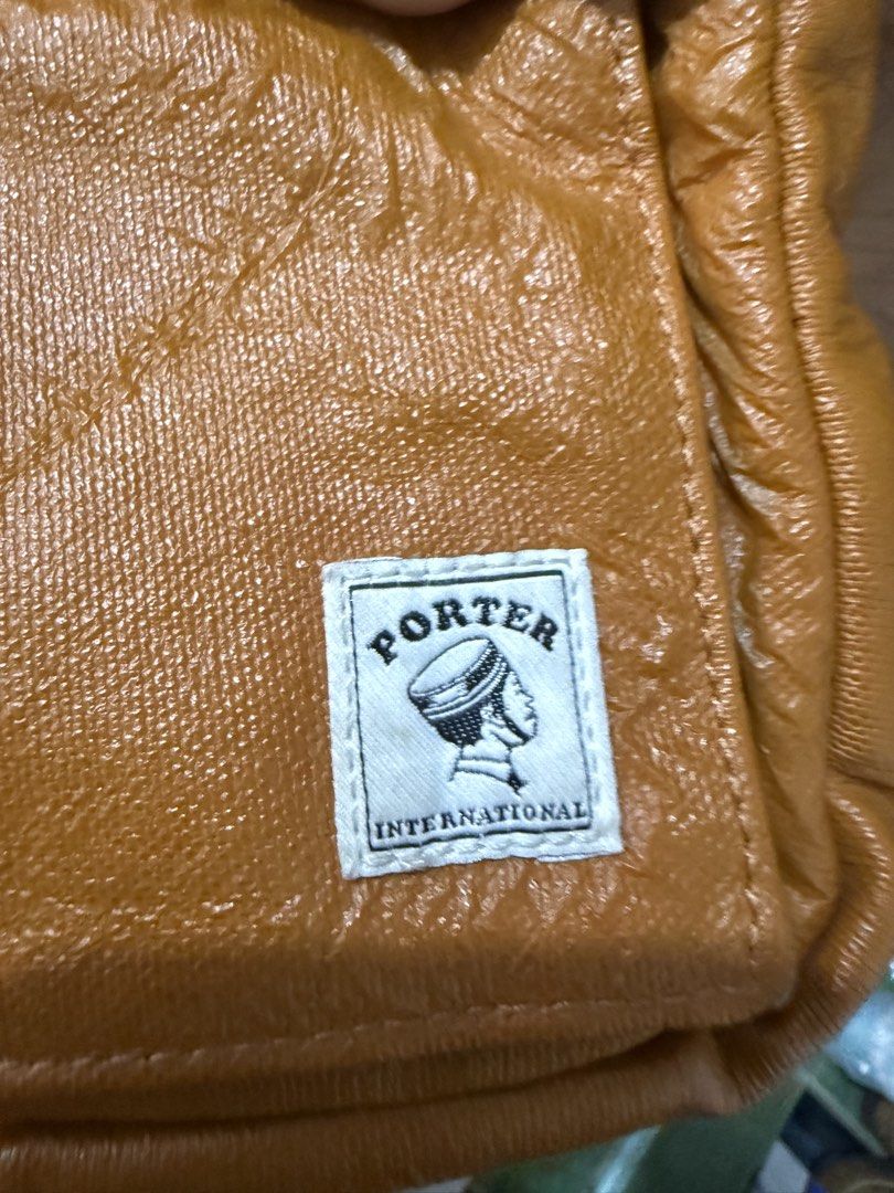 vintage porter (Category: Luxury Bags & Wallets) located in Maramag. Submitted by thriftshoesapparatus (Listing ID 1470487618, Image 2). Description: .