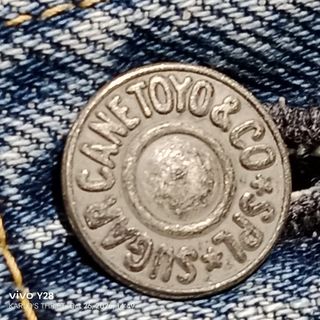 (Category: ) located in . Submitted by karlosthriftshop (Listing ID 1470437304, Image 1). Description: .