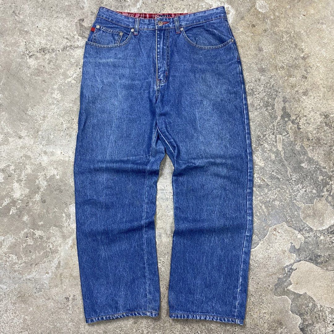 Vintage Tommy Hilfiger Jeans (Category: Jeans) located in Cebu City. Submitted by cebuvntgvibes (Listing ID 1470368663, Image 2). Description: 16W x 40L (size 32-34) Leg Opening: 9in . Deadstock condition. Loose fit. Embroidered details. No issue. . Mine ₱1,500+sf.
