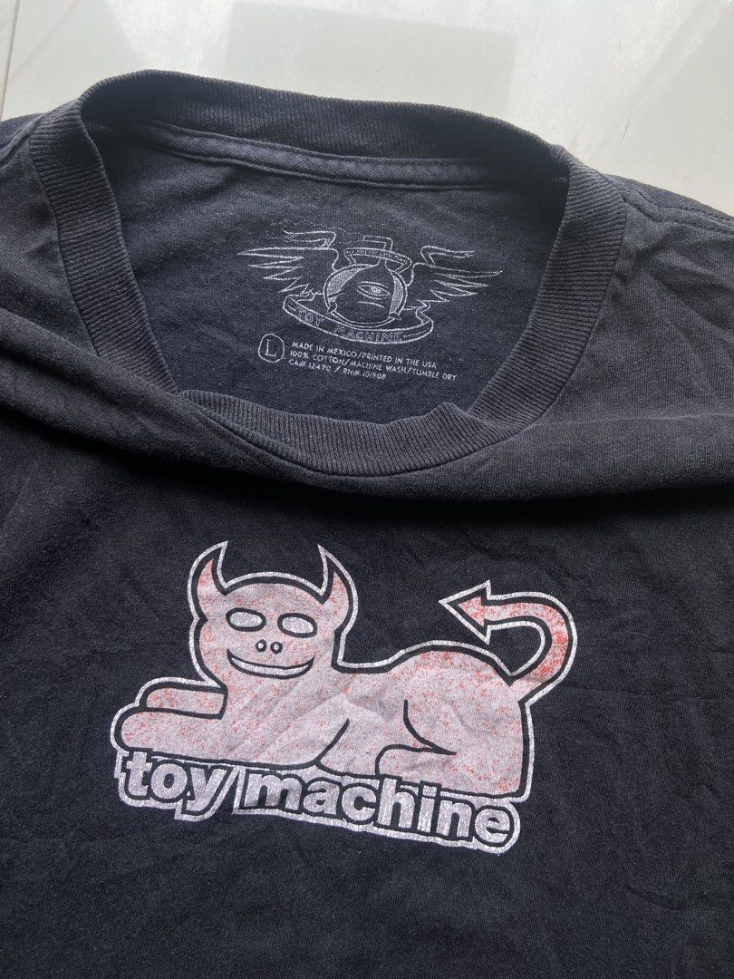 Vintage Toy Machine Devil Cat (Category: Tshirts & Polo Shirts ) located in Panabo. Submitted by thrifty.red (Listing ID 1470372537, Image 2). Description: width:21 length:30 9/10 condition L to XL.