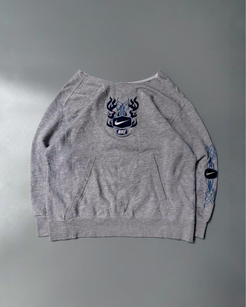 Vintage Y2k Nike Flame Sweater (Category: Coats, Jackets and Outerwear) located in Santa Cruz. Submitted by devbook1 (Listing ID 1470512531, Image 1). Description: Vintage Y2k Nike Flame Sweater L: 23 W: 19.5 Excellent Condition Authentic *issue yung cut ang neckline/collar .
