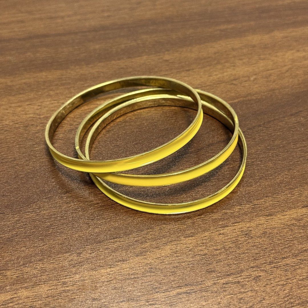 Vintage Yellow and Gold Stackable Bangles (Category: Bracelets) located in Baliuag. Submitted by from.linea (Listing ID 1470539035, Image 1). Description: .