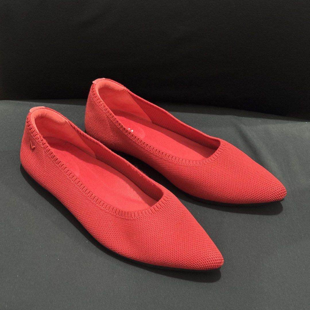 VIVAIA Aria 5° Pointed-Toe Ballet Flats (Ruby Red)❤️ (Category: Flats & Sandals) located in Valenzuela. Submitted by ssm_by_nmt (Listing ID 1470542265, Image 3). Description: VIVAIA Aria 5° Pointed-Toe Ballet Flats (Ruby Red)❤️ Size: 39.5 EU / 8.5 US Womens Pointed-Toe Ballet Flats Modern design meets unmatched comfort in a reimagined pointed-toe flat. Endlessly versatile, it takes you from workday polish to weekend ease while keeping you stylish
