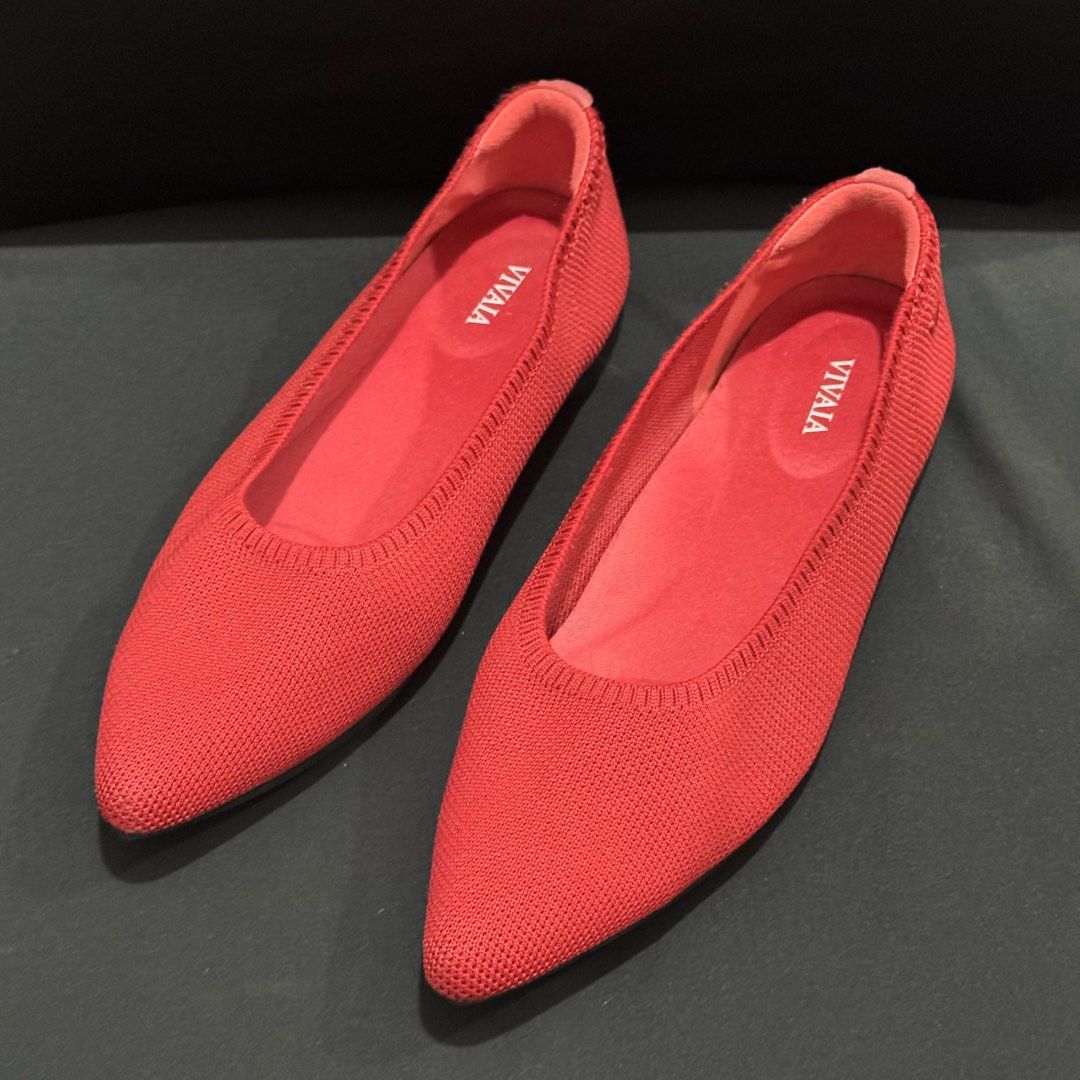 VIVAIA Aria 5° Pointed-Toe Ballet Flats (Ruby Red)❤️ (Category: Flats & Sandals) located in Valenzuela. Submitted by ssm_by_nmt (Listing ID 1470542265, Image 2). Description: VIVAIA Aria 5° Pointed-Toe Ballet Flats (Ruby Red)❤️ Size: 39.5 EU / 8.5 US Womens Pointed-Toe Ballet Flats Modern design meets unmatched comfort in a reimagined pointed-toe flat. Endlessly versatile, it takes you from workday polish to weekend ease while keeping you stylish