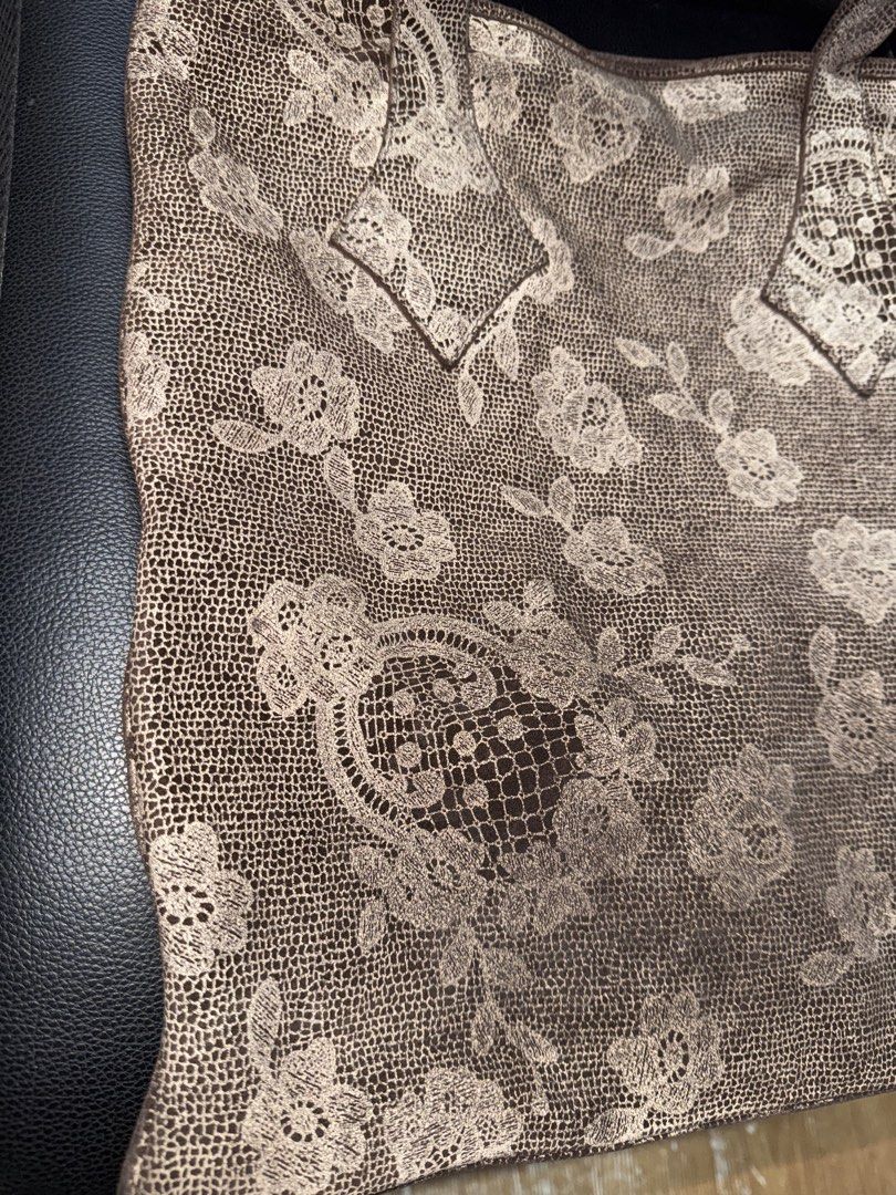 Vivienne Westwood (Category: Luxury Bags & Wallets) located in Manila. Submitted by jm_jm88 (Listing ID 1470443481, Image 3). Description: Negotiable.