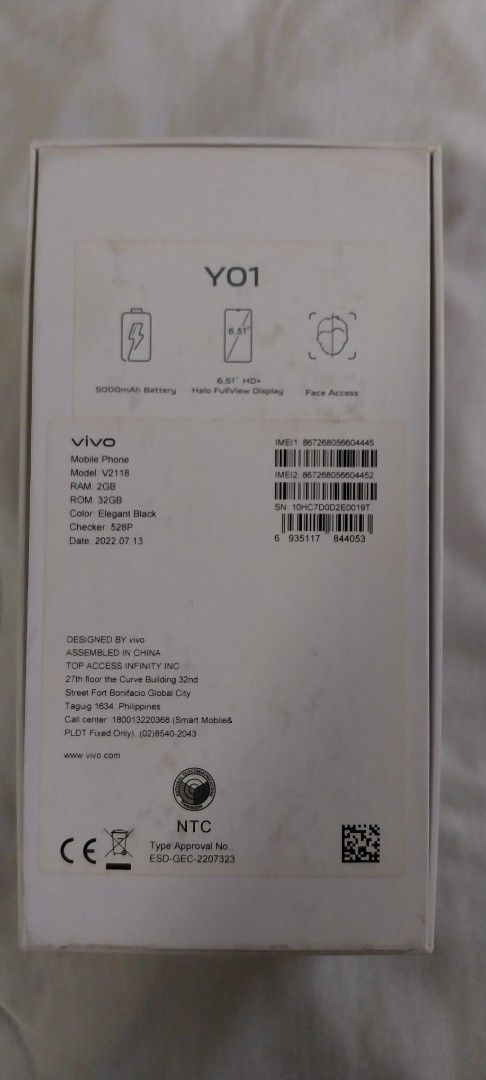 Vivo Y01 (Category: Vivo) located in Quezon City. Submitted by enryks.boxofstuff (Listing ID 1470372014, Image 3). Description: - Brand/Model: Vivo Y01 (V2118) - Color: Blue - Storage: 2GB RAM / 32GB ROM - Display: 6.51" HD+ Halo FullView Display - Battery: 5000mAh long-lasting battery - Condition: Lightly used as seen in photos - Inclusions: Original box, charger, and protective clear case.