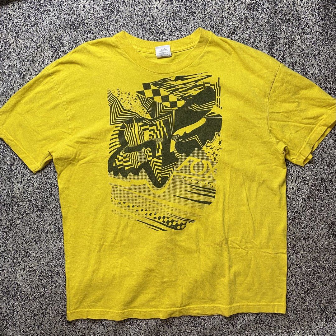 Vtg Fox grunge tees (Category: Formal Shirts) located in Quezon City. Submitted by semantaryrave (Listing ID 1470449717, Image 1). Description: Vtg Fox grunge tees Size XL Good condition Width- 24 Length- 30 Dm purchase.