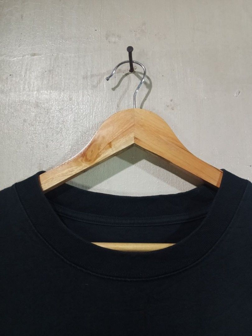 We11done Black T-Shirt Size L (Category: Tshirts & Polo Shirts ) located in Polangui. Submitted by monsipalen05920 (Listing ID 1470487999, Image 3). Description: WELLDONE W 23 L 30 SIZE LARGE ON TAG COLOR RATE 9.8/10 ISSUE NO TAG GOOD TO EXCELLENT CONDITION ADD SFEE .