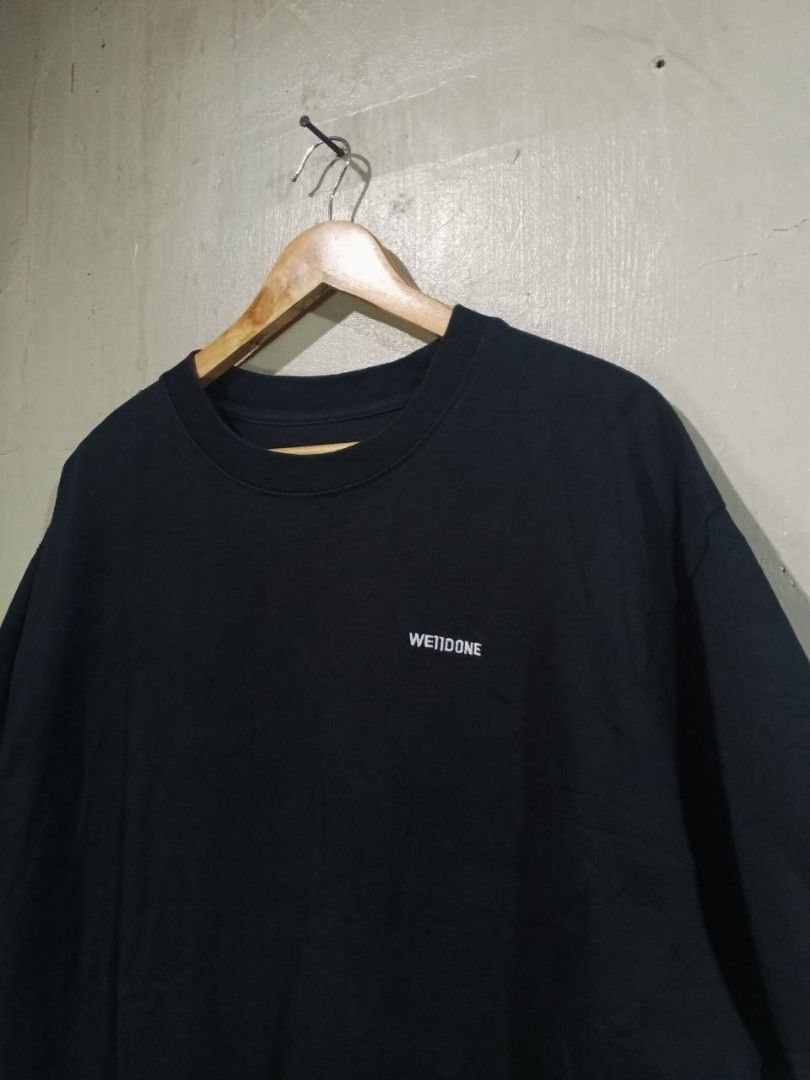 We11done Black T-Shirt Size L (Category: Tshirts & Polo Shirts ) located in Polangui. Submitted by monsipalen05920 (Listing ID 1470487999, Image 2). Description: WELLDONE W 23 L 30 SIZE LARGE ON TAG COLOR RATE 9.8/10 ISSUE NO TAG GOOD TO EXCELLENT CONDITION ADD SFEE .