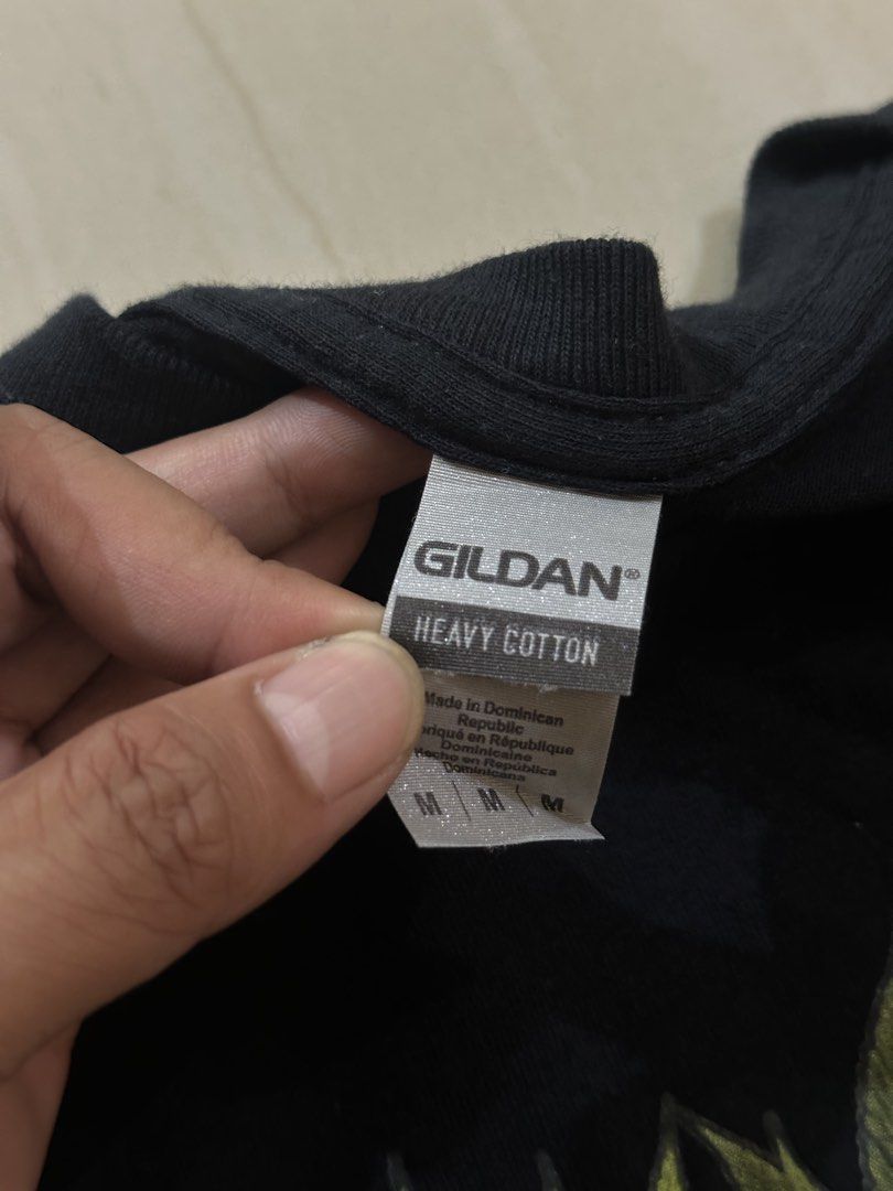 Weed Shirt (Category: Activewear) located in Alitagtag. Submitted by bhthrift_30 (Listing ID 1470369070, Image 3). Description: Weed shirt Medium 750+sf Excellent condition Dm📩.