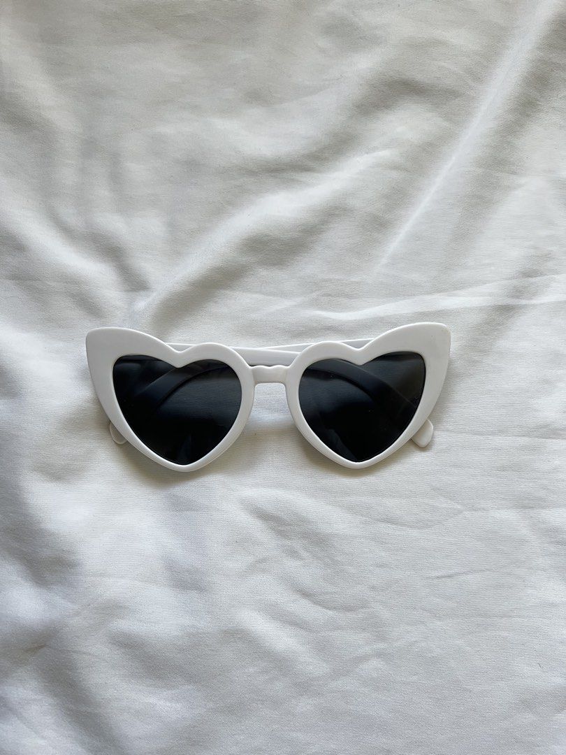 White Heart Shaped Sunglasses (Category: Sunglasses & Eyewear) located in Muntinlupa City. Submitted by uniquepicks (Listing ID 1470417827, Image 1). Description: .