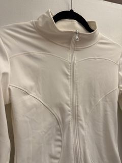 (Category: ) located in . Submitted by closetclearout.mnl (Listing ID 1470391516, Image 1). Description: .