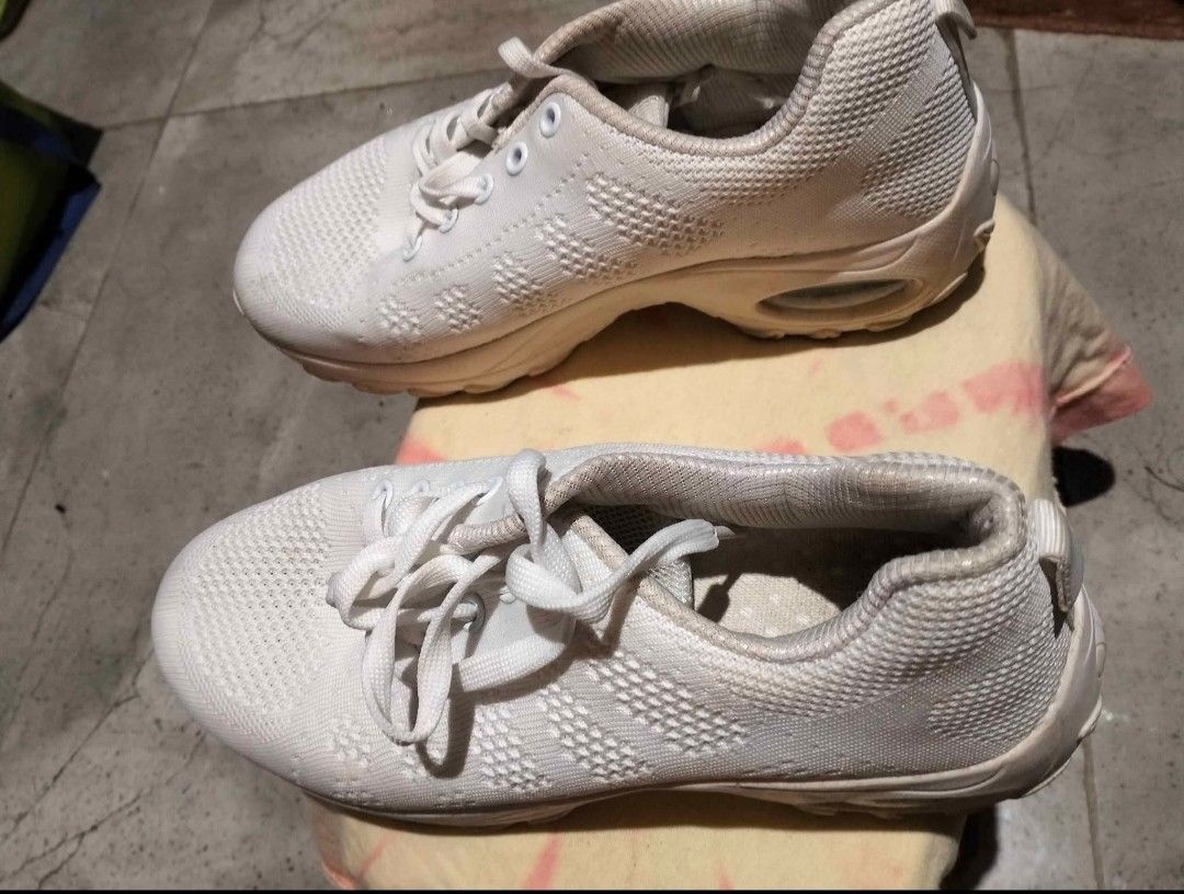 White Mesh Sneakers Size 38 (Category: Sneakers) located in Quezon City. Submitted by juliaela (Listing ID 1470393970, Image 3). Description: - Style: Casual low-top athletic sneakers - Color: Classic White - Size: 38 (printed on inner tongue tag) - Material: Breathable knit mesh upper with chunky sole - Comfort: Built-in air cushion unit in the heel - Closure: Lace-up with matching white laces - Once lang sinuot sa cheer dance.