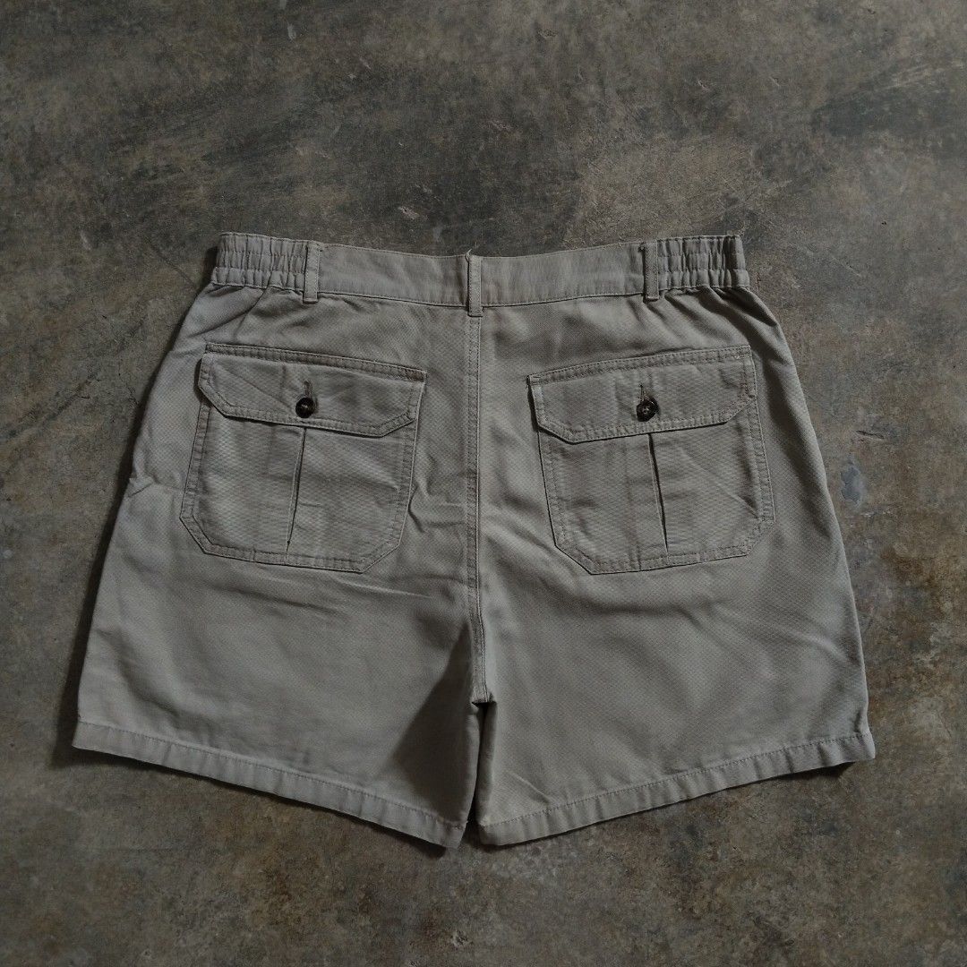 windriver brown outdoor utility shorts (Category: Shorts) located in Bulacan. Submitted by hustleoverluckphv2 (Listing ID 1470496041, Image 2). Description: windriver brown outdoor utility shorts 32 on tag Measurements Waist - 32" to 34" Length - 17" Hem - 13" Claim - 499.