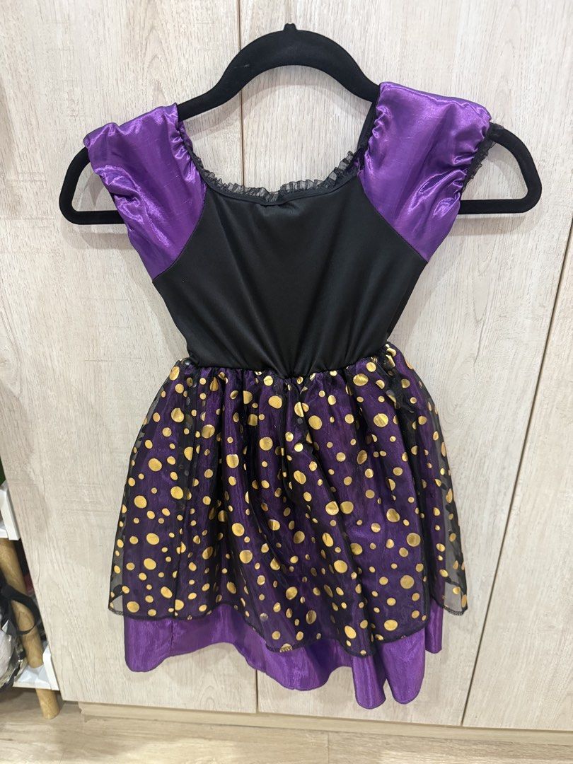 Witch Costume with hat includes (Category: Babies & Kids Fashion) located in Manila. Submitted by hantan1022 (Listing ID 1470390286, Image 3). Description: Size 110-120 Lightly used With hat *actual pictures posted.