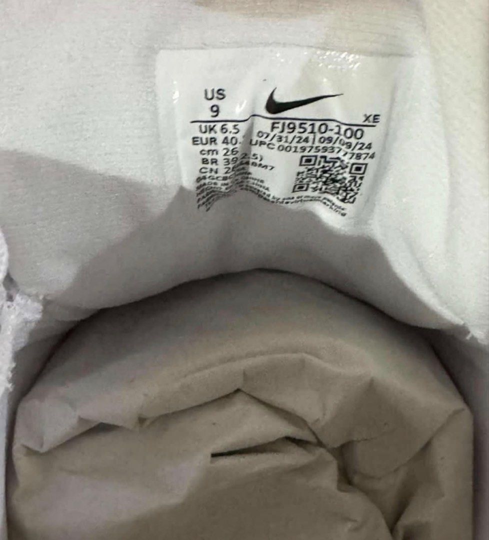 Nike Womens Rubber Shoes (Category: Shoe inserts) located in Quezon City. Submitted by naciooo (Listing ID 1470521730, Image 3). Description: FOR SALE: Brand New WMNS Nike Air Winflo 11 • Never used / Brand new condition • Original Price: ₱5,495 • Now: ₱2,000 ONLY Size: Women’s 9 / Men’s 7.5 • Shipping: Buyer shoulders the shipping fee • Meetup: Available around Katipunan, or Arton Strip or Cubao -> negotiable.