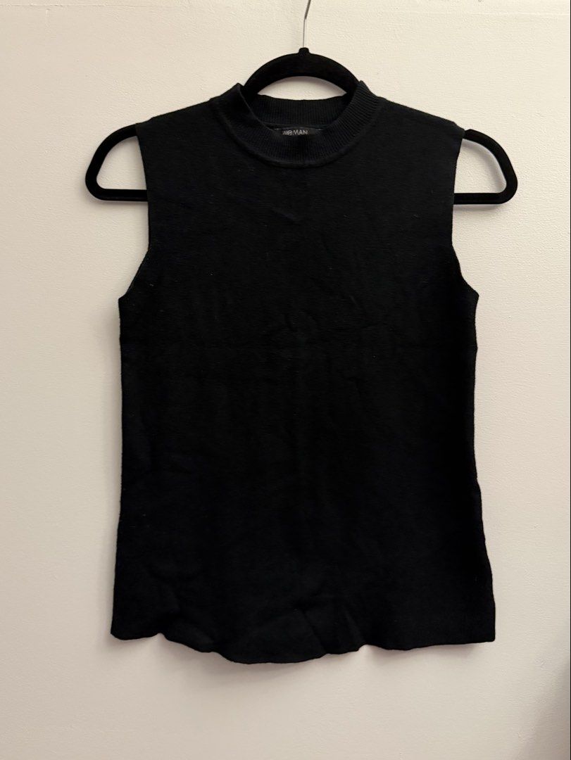 WOMAN SM Black Sleeveless Top Medium (Category: Sleeveless) located in Manila. Submitted by closetclearout.mnl (Listing ID 1470394227, Image 2). Description: Too big on me - medium - barely used it .