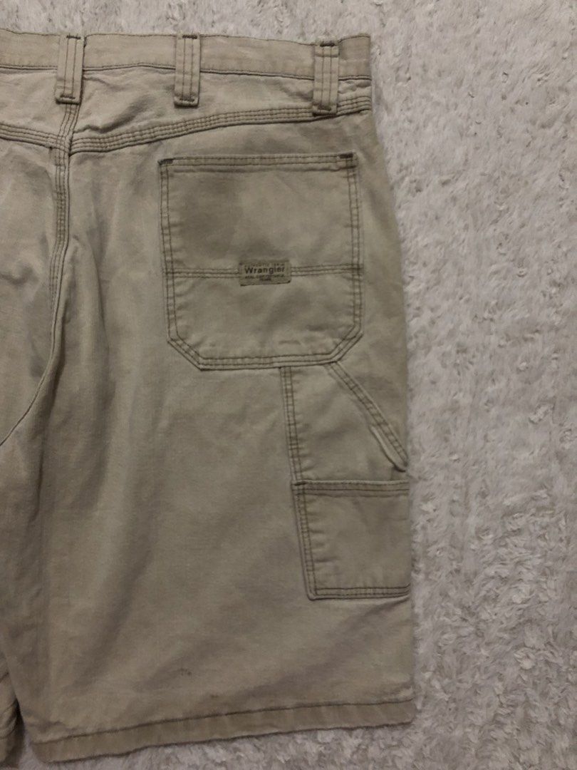 Wrangler carpenter short (Category: Shorts) located in Canaman. Submitted by thriftmoboss (Listing ID 1470448914, Image 3). Description: 📌wrangler carpenter jorts cotton 100% Hard denim 95% Made in Mexico🇲🇽 Dimension📏 W-39 L- 21 Hem-13 Good condition✅ issue:sign of usage and black stain (not sure if removable) Price:450🏷 ‎ ‎•✅PLUS SHIPPING FEE (+75) ‎•🔵MOP: G CASH ‎•🟥COURIER: JnT ‎•📍LOC:Magsaysay, Naga city ,Camarines Sur 🌫️.