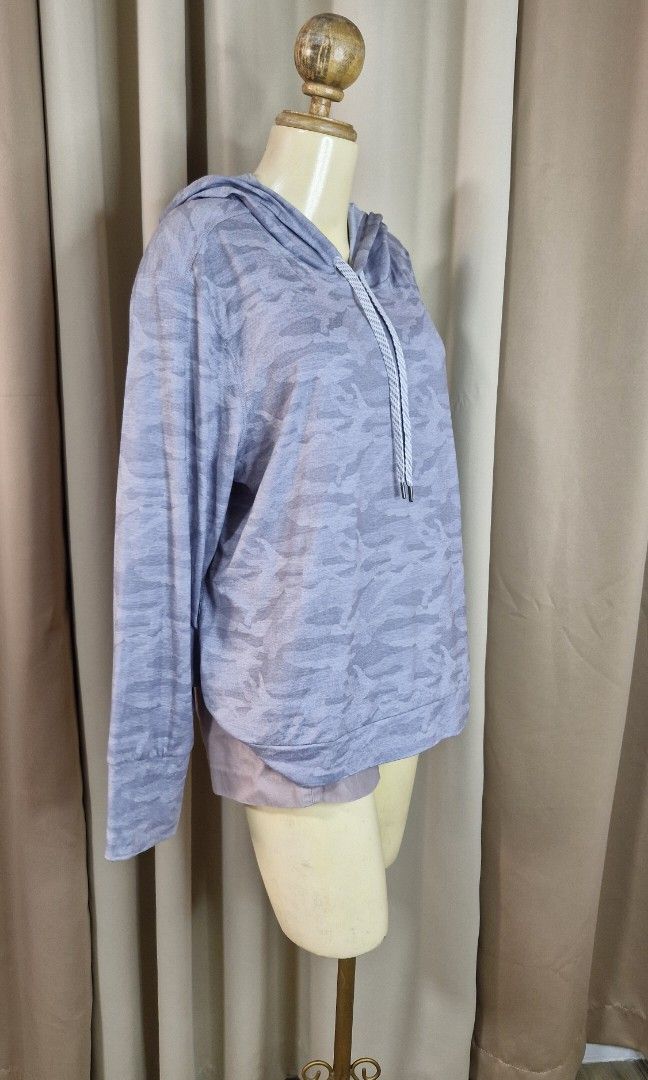 XL: Soft Pullover/ Jacket (Category: Coats, Jackets and Outerwear) located in Calabanga. Submitted by deniseallyson (Listing ID 1470464932, Image 2). Description: .