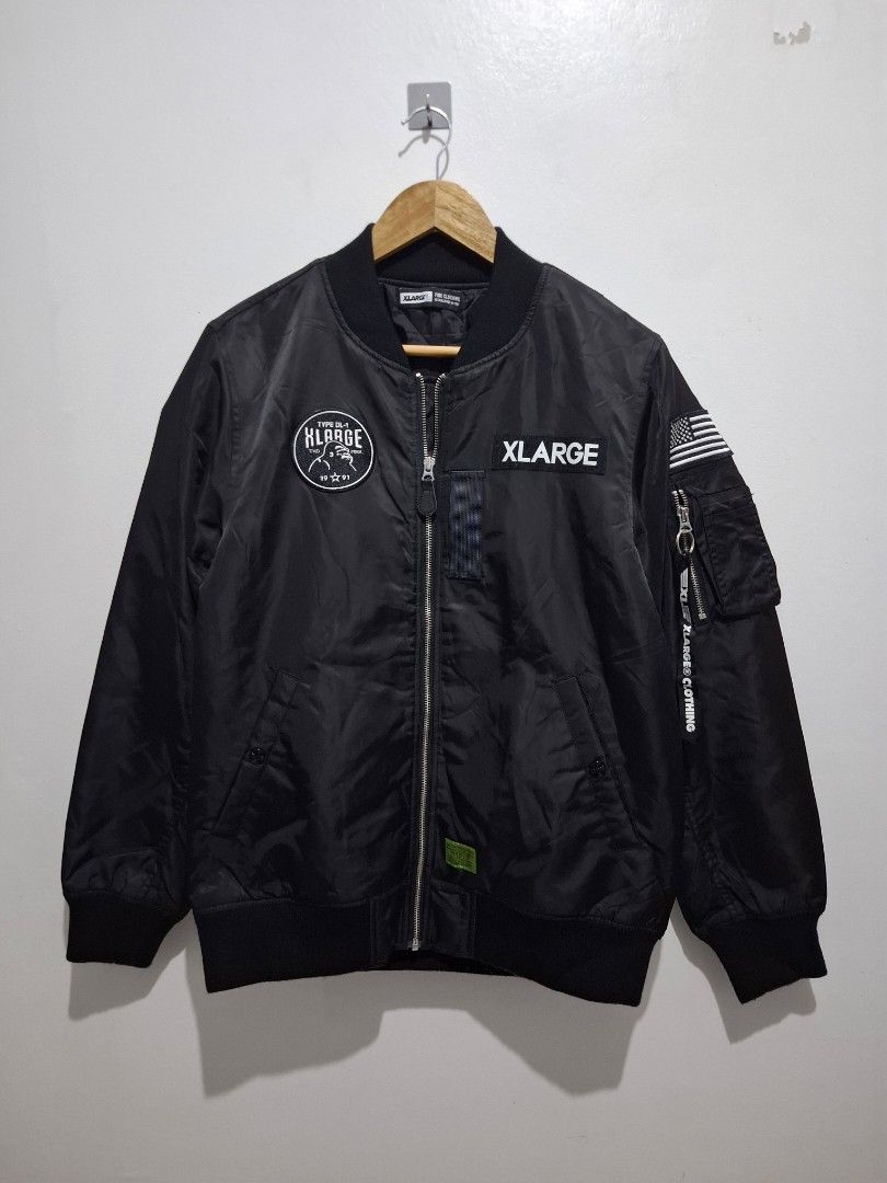 Xlarge bomber jacket med (Category: Coats, Jackets and Outerwear) located in Tarlac. Submitted by christopher.24 (Listing ID 1470402437, Image 1). Description: excellent condition legit.