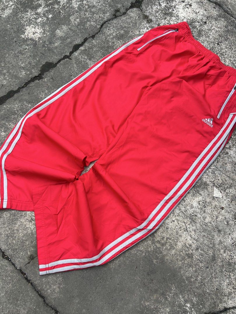 Y2k Adidas Trackpants (Category: Activewear) located in Manila. Submitted by jamesgrefi35527 (Listing ID 1470487416, Image 2). Description: Dm.