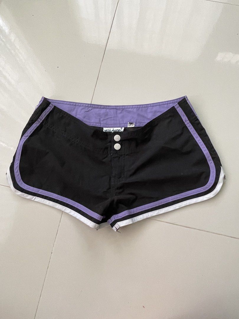 y2k billabong low waist short (Category: Shorts) located in Manila. Submitted by _vtg.angel_ (Listing ID 1470384790, Image 2). Description: .