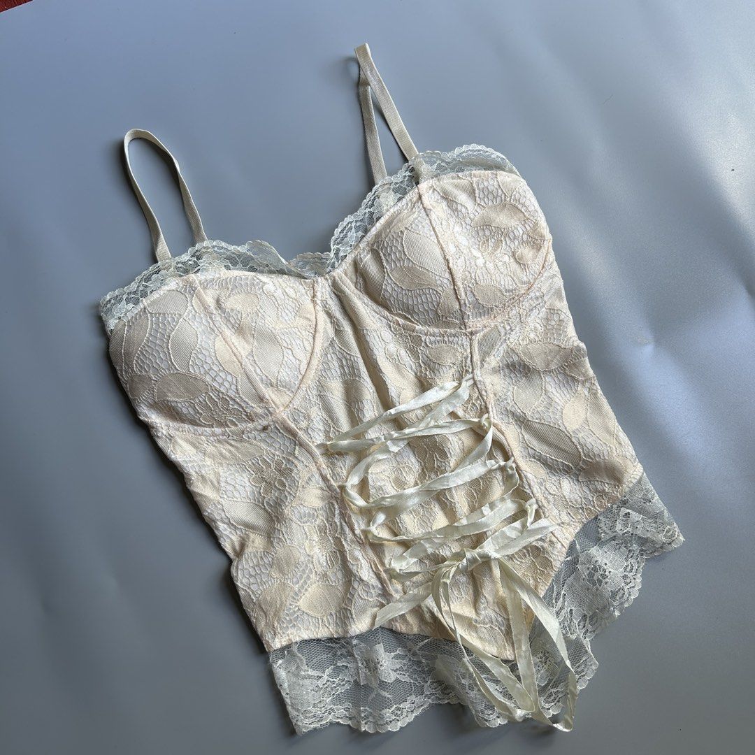 y2k corset top (Category: Others Tops) located in Liloan. Submitted by fairymary.ph (Listing ID 1470462898, Image 2). Description: READ BIO BEFORE BUYING✨ P150+sf brand: no tag size: xs-s no issue.
