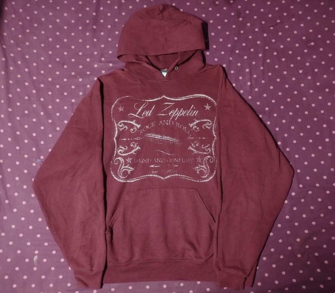 Y2k Led Zeppelin Hoodie Jacket (Category: Coats, Jackets and Outerwear) located in San Juan City. Submitted by reddvelasquez4298 (Listing ID 1470460170, Image 1). Description: Y2k Led Zeppelin Hoodie Jacket Size Large 23 Width 27 Length Good Condition Issue Crackprints, check photos. 😁 800 pesos PM.