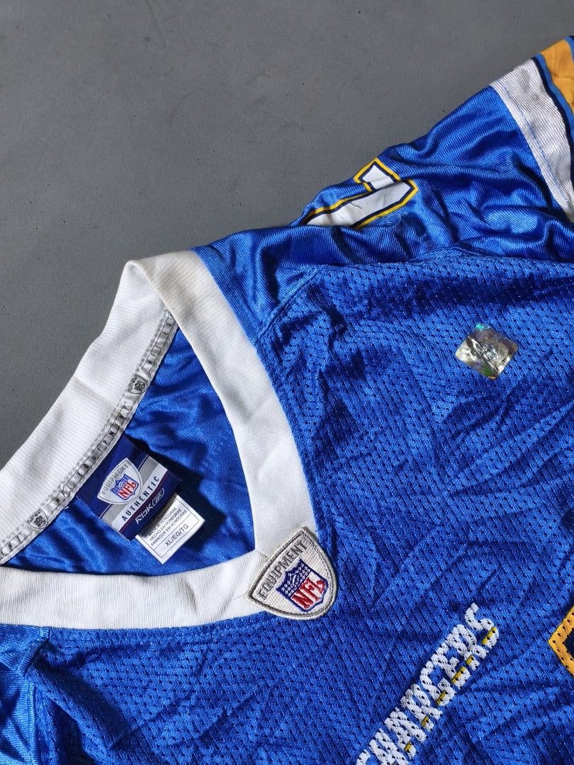 Y2K NFL JERSEY MATHEWS (Category: Tshirts & Polo Shirts ) located in Toledo. Submitted by thejosepharchiveonig (Listing ID 1470500245, Image 3). Description: 26W | 31-34L issue: cracks need wash.