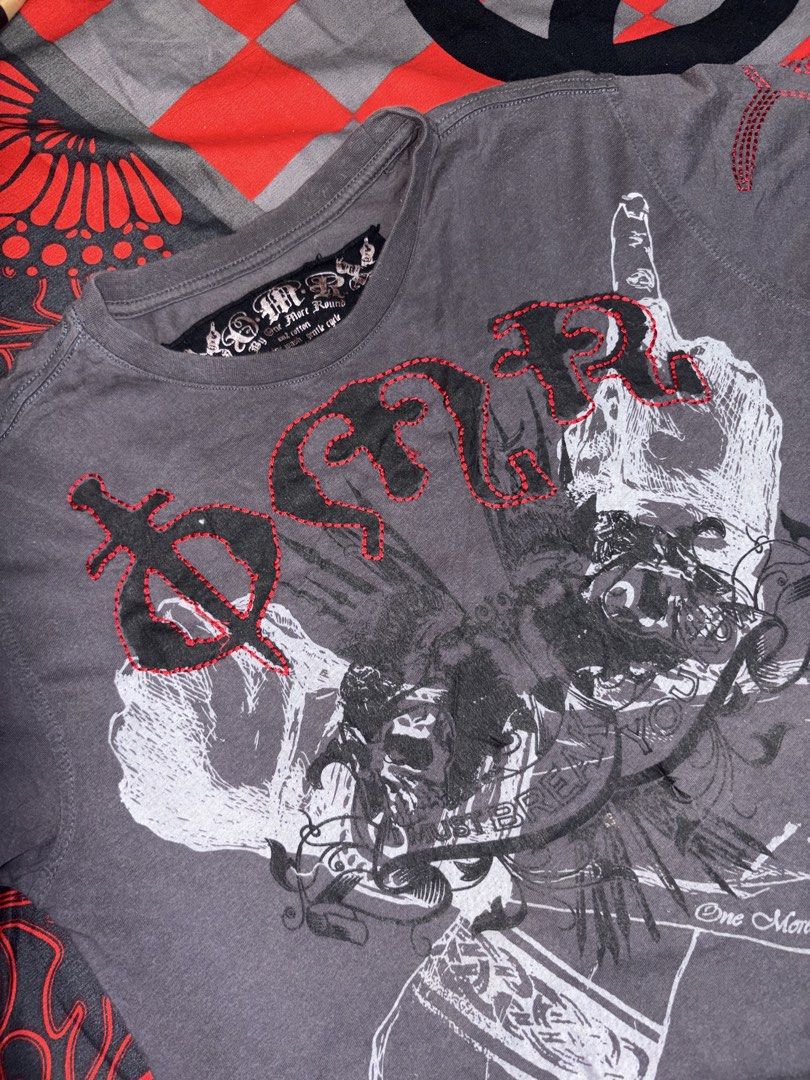 Y2K OMR GRAPHIC TSHIRT (Category: Tshirts & Polo Shirts ) located in Orani. Submitted by xiantobydeleon (Listing ID 1470489524, Image 1). Description: SIZE SMALL.