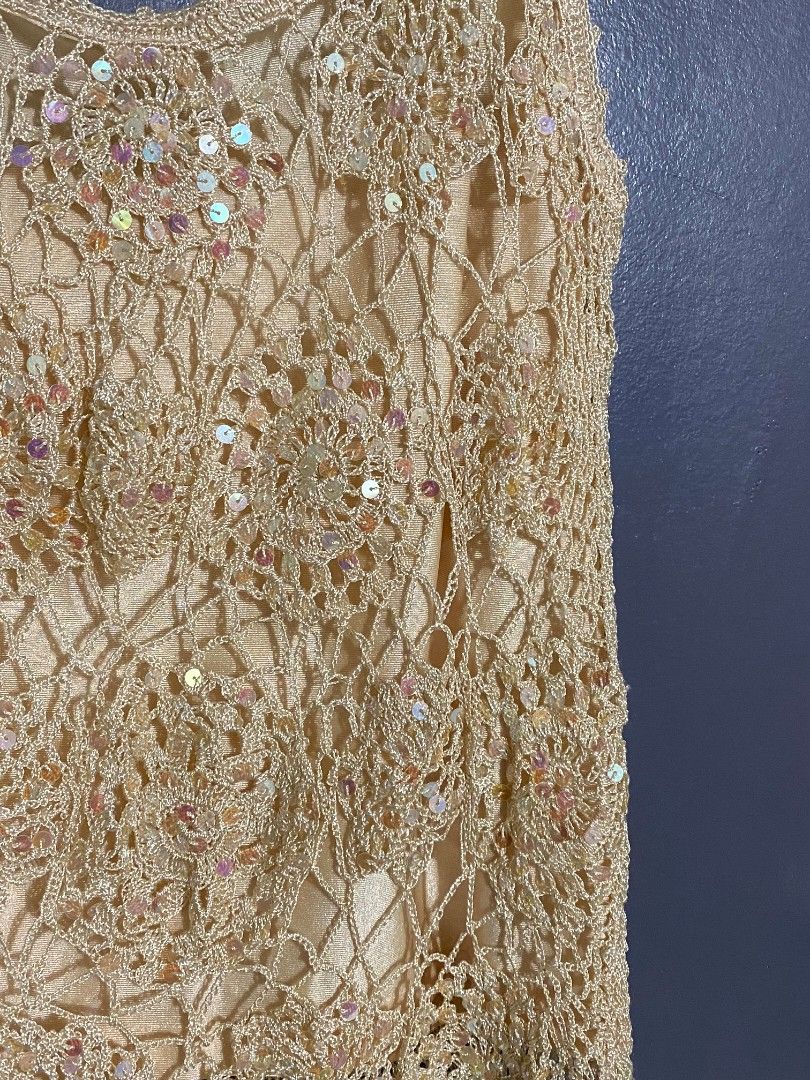 Y2k Sequined Metallic Crochet Cami Top (Category: Others Tops) located in Bangued. Submitted by thestyle.archiveph (Listing ID 1470425982, Image 3). Description: small to semi medium no issue.