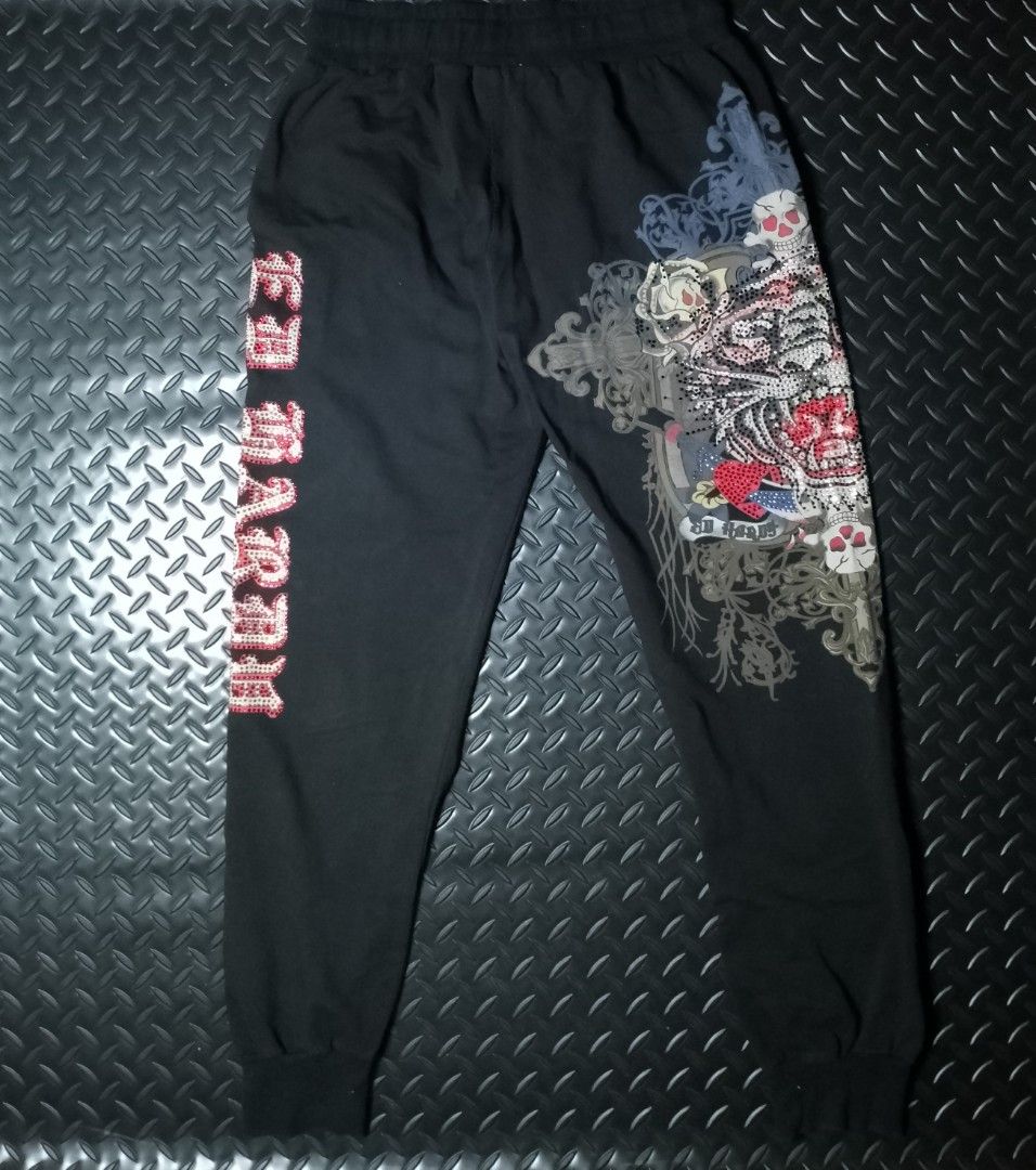 Y2k Vintage Ed Hardy Jogger (Category: Joggers) located in Baguio. Submitted by bado.feels (Listing ID 1470478674, Image 2). Description: Excellent condition Size 28-36 Length 37 Thigh 11 Leg Opening 4 550+sf.