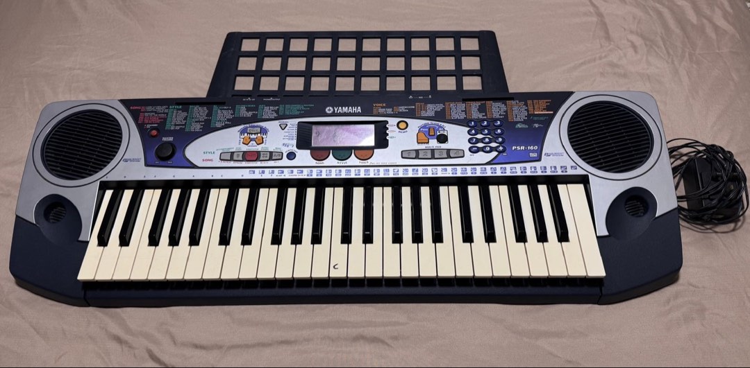 Yamaha electronics piano 61, Hobbies & Lifestyle, Musical Instruments ...
