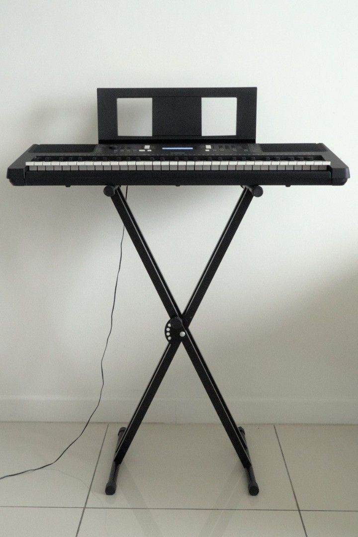 Yamaha PSR-E373 Portable Digital Keyboard with Stand, Hobbies ...