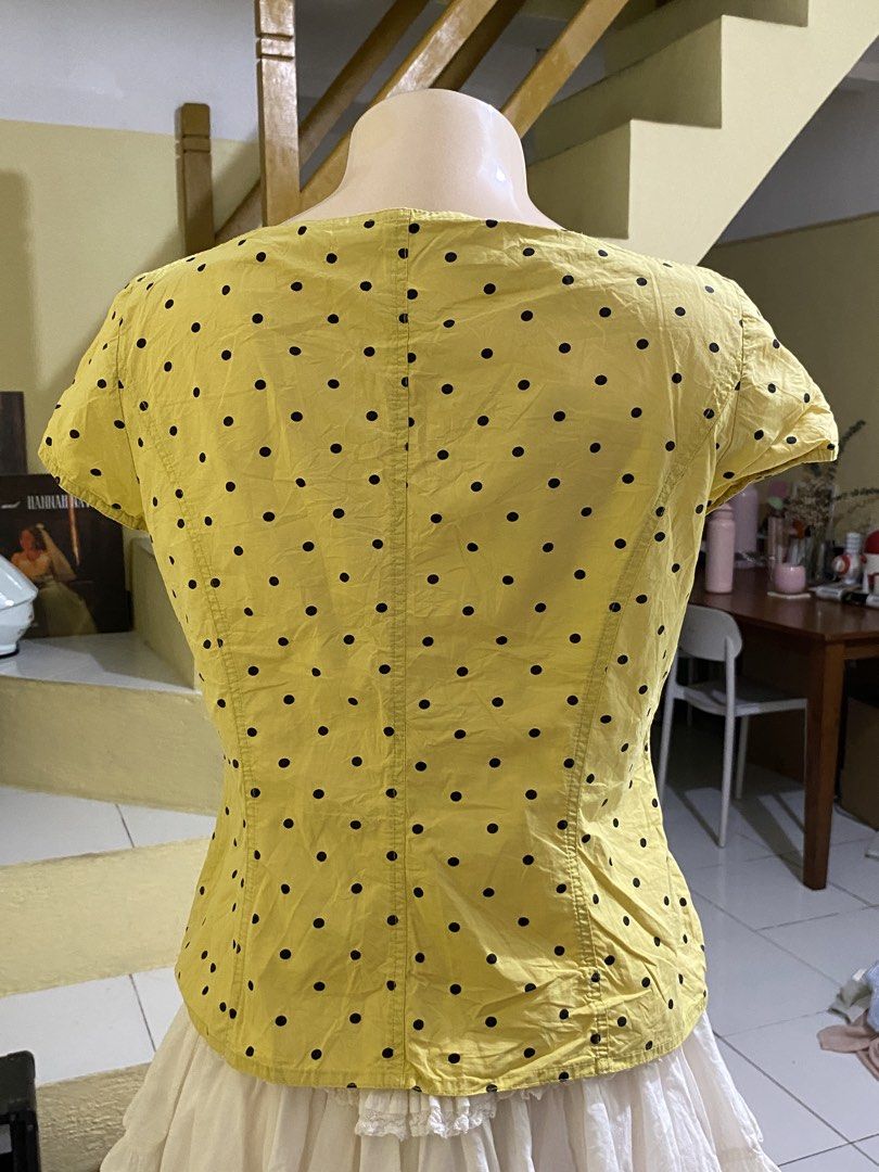 YELLOW POLKA BUTTONDOWN TOP (Category: Others Tops) located in Dasmarinas. Submitted by hannah.oakph (Listing ID 1470367581, Image 3). Description: medium to large.