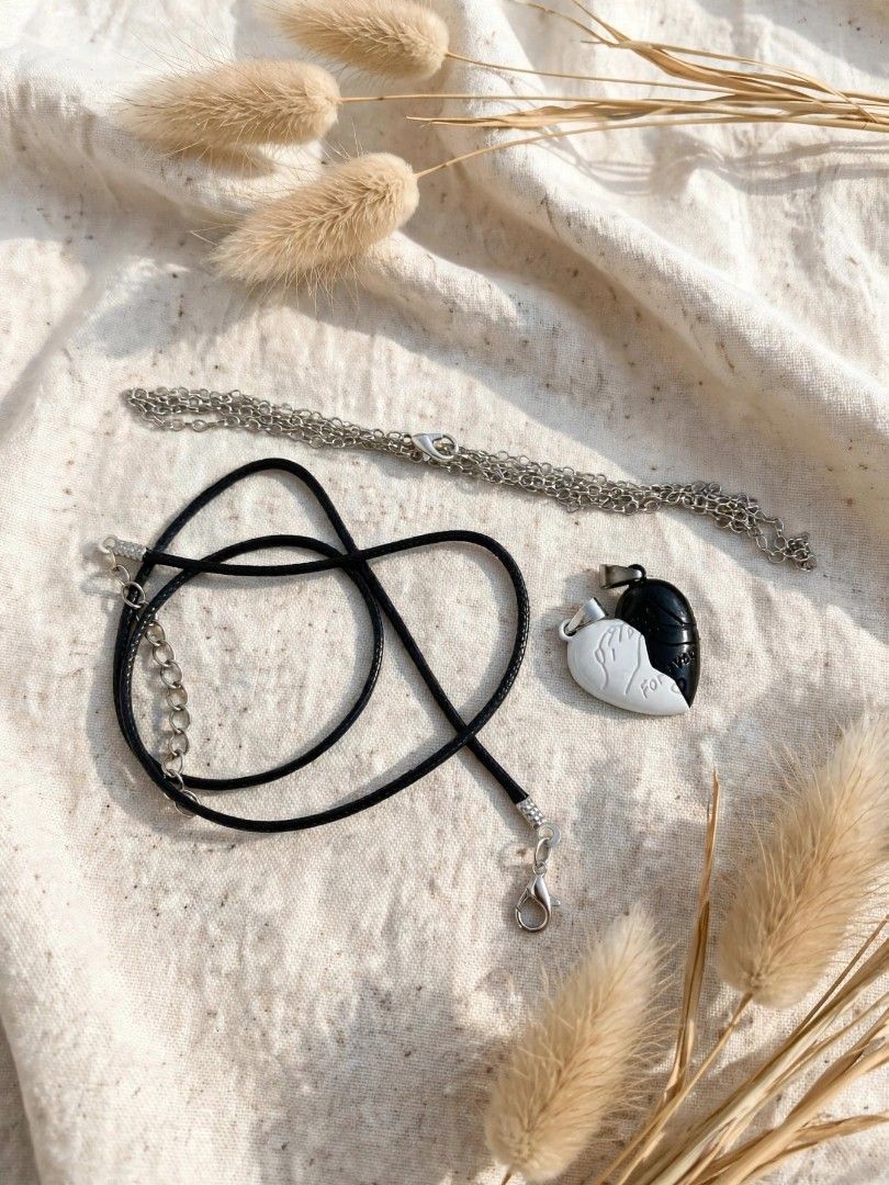 Magnet Chain Set Yin Yang Heart Magnetic Couple Necklace Set, Women's Fashion, Jewelry ...