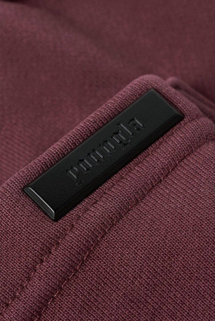 YOUNGLA Classic Baggy Sweats (Category: Activewear) located in Bayombong. Submitted by rethreadsactivewear (Listing ID 1470458048, Image 3). Description: ON-HAND! READY TO SHIP! 🔥 YOUNGLA Classic Baggy Sweats Burgundy Washed Small Basically new 3199 only! Product Description MATERIAL: 100% Cotton FABRIC WEIGHT: 460 GSM FIT: Baggy. DESIGN: The YoungLA Classic Baggy Sweats are your new go-to for everyday comfort. Made from soft 100% cotton with a 