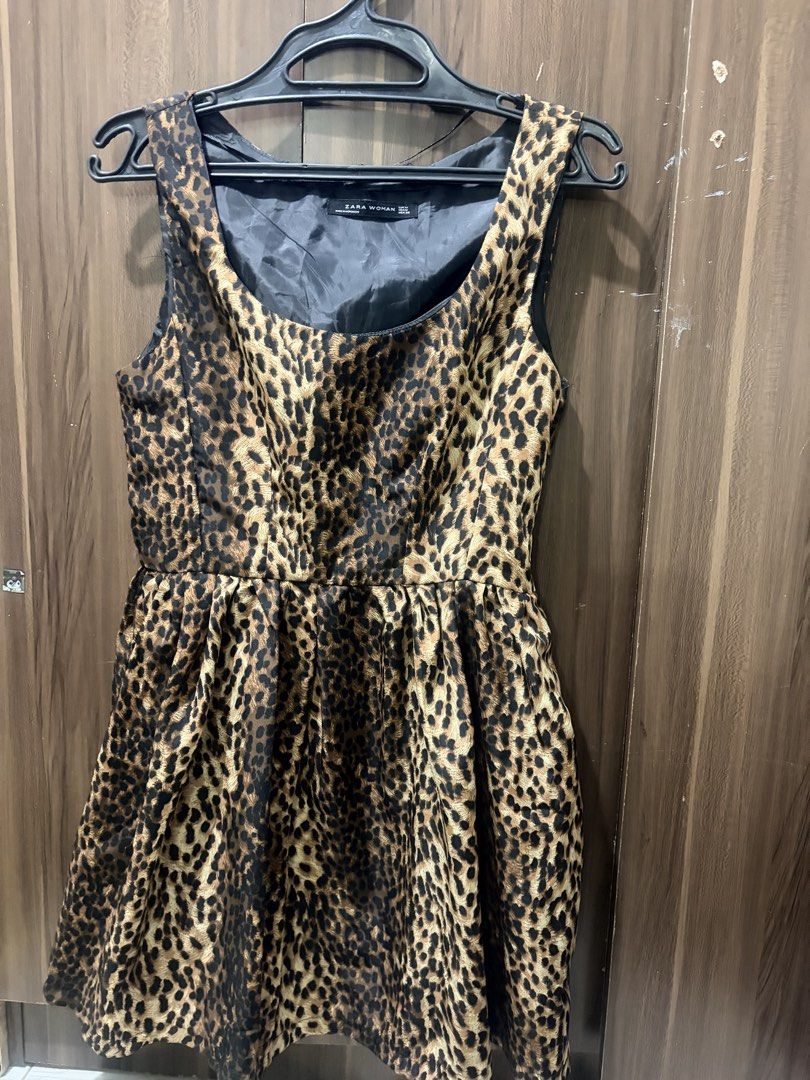 Zara & H&M Dress (Category: Dresses) located in Manila. Submitted by louisena28 (Listing ID 1470556704, Image 2). Description: Zara Dress ₱300 pesos Size: Medium H&M Dress ₱300 Bought in USA Size: US 8 EUR 38.