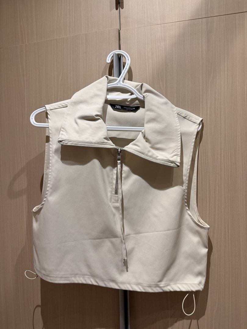 Zara Beige Oversized Vest - S-M (Category: Longsleeves) located in Angeles City. Submitted by mkp125 (Listing ID 1470410517, Image 3). Description: - used 1-2x - xs on tag but fits up to M - payment via gcash/bpi - sf c/o buyer at P70-90.