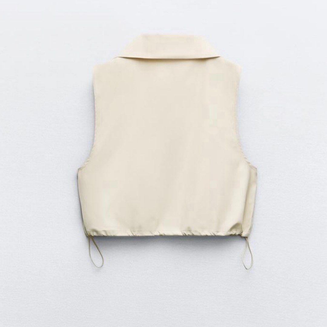 Zara Beige Oversized Vest - S-M (Category: Longsleeves) located in Angeles City. Submitted by mkp125 (Listing ID 1470410517, Image 2). Description: - used 1-2x - xs on tag but fits up to M - payment via gcash/bpi - sf c/o buyer at P70-90.