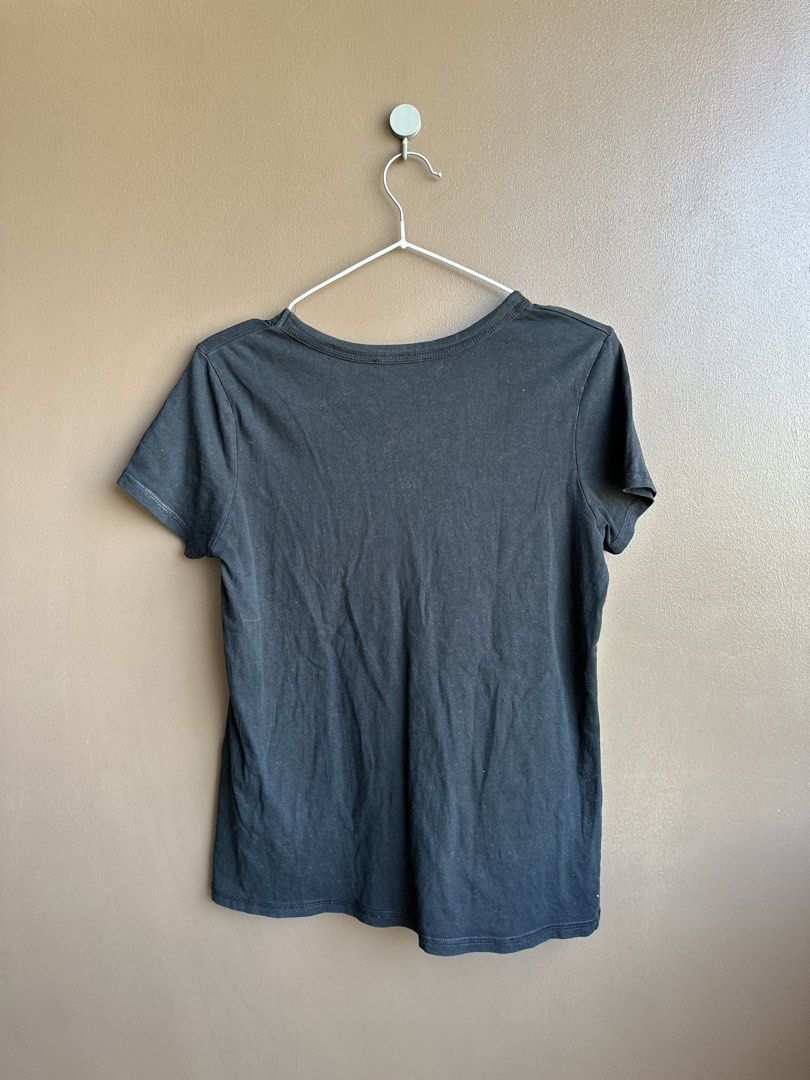 Zara black t-shirt (Category: Shirts) located in Pasig City. Submitted by afterglowpreloved (Listing ID 1470460808, Image 3). Description: .