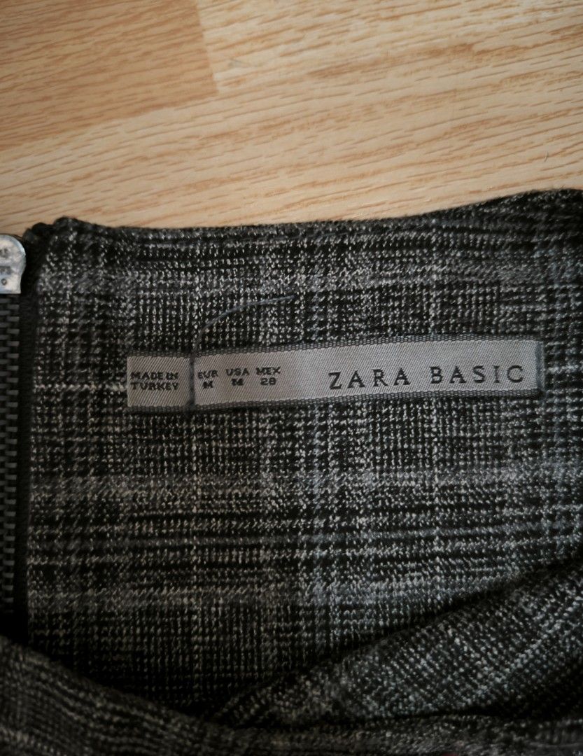 Zara boat neck dress (Category: Dresses) located in Manila. Submitted by wearforce (Listing ID 1470495911, Image 3). Description: Zara boat neck dress color: dark gray fit: M-L color rate 9/10 in good condition 450 + sf.