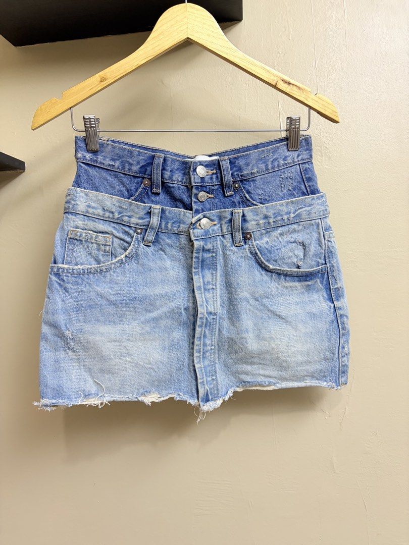 Zara Double Waist Mini Skirt (Category: Skirts) located in Ajuy. Submitted by sothat_ara (Listing ID 1470411605, Image 2). Description: ZARA VIRAL TRF DENIM MINI SKIRT DOUBLE WAIST Small (25-26).