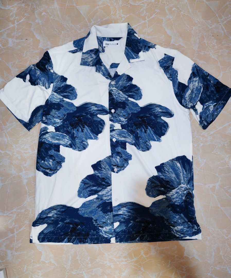 ZARA floral polo (Category: Tshirts & Polo Shirts ) located in Cotabato. Submitted by rayhan.thriftee (Listing ID 1470349754, Image 1). Description: zara floral polo size XL frame good as.new no issue.