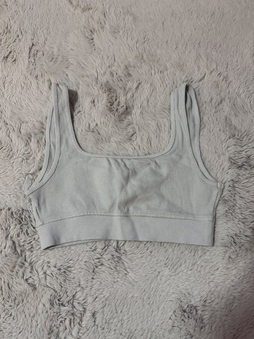 Zara Grey Ribbed Crop Top Size S (Category: Sleeveless) located in Calamba. Submitted by cheriiv (Listing ID 1470513770, Image 1). Description: Washed, never worn. Not padded. - Brand: Zara - Item: Ribbed crop top - Color: Light grey - Size: S (EUR/USA/MEX) - Details: Square neckline, wide straps, supportive thick underband - Material: Stretchy knit fabric.