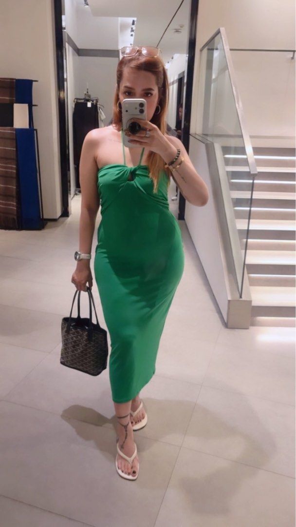 Zara halter dress (Category: Dresses) located in Mandaluyong City. Submitted by rachel.cadiz (Listing ID 1470390998, Image 2). Description: Used once only Like new Very nice in actual/nice fit Small on tag fit up to Med (stretchy) Lakas makasexy.