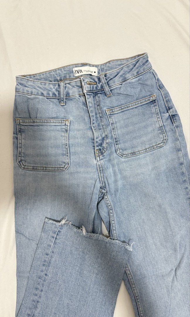 ZARA JEANS (Category: Jeans) located in Taguig. Submitted by krizy_makeyl (Listing ID 1470406477, Image 1). Description: -GCASH only:> -buyer will book the LALAMOVE thanks!.