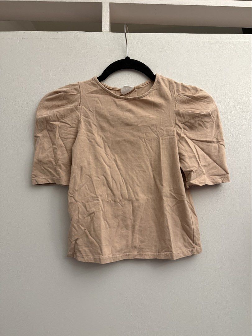 ZARA KIDS Puffed sleeves (Category: Blouses) located in Manila. Submitted by closetclearout.mnl (Listing ID 1470397434, Image 2). Description: Fit a women’s size xs-small -used as a formal top - don’t wear it anymore .