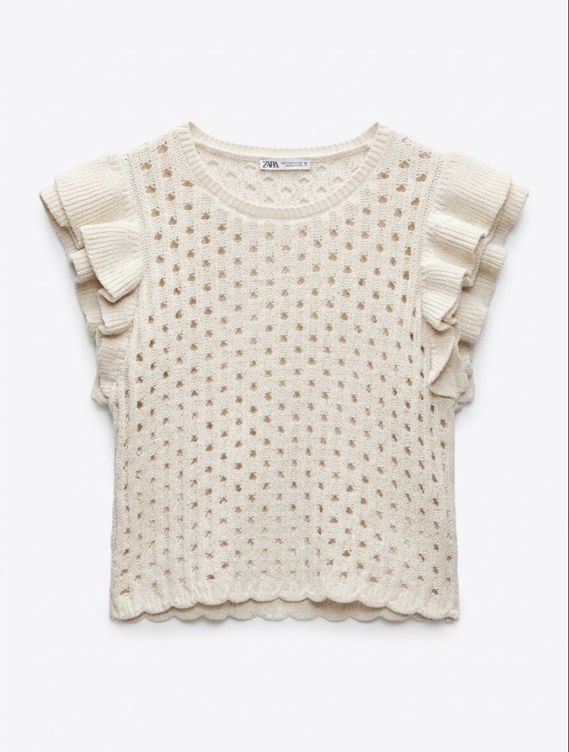 ZARA Knit Ruffled Sleeve Top (Category: Blouses) located in Paranaque City. Submitted by marella_soriente (Listing ID 1470369165, Image 1). Description: Decluttering my wardrobe! ✔ Full-Payment via BPI, Gcash or Maya (First Payment Basis) ✔️Delivery fee will be shouldered by the buyer ✔ Location: Parañaque ‼️Manage your expectations ‼️ No Return No Exchange 📲 MESSAGE ME FOR ORDERS AND INQUIRIES.